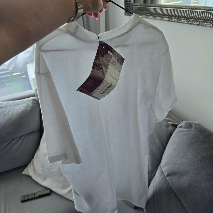 T shirt  prada m L