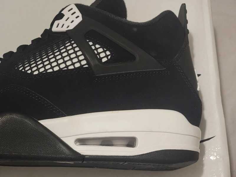 Jordan 4 Retro White Thunder Rozmiar  40
