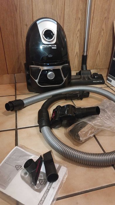 Aspirador ROWENTA Compact Power (novo)