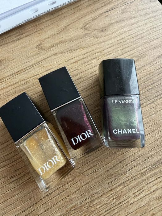 Lakiery Dior nr 218 i 900 oraz Chanel nr 189