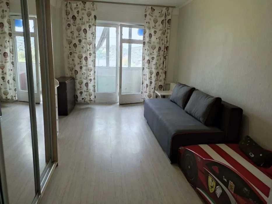 Оренда 2-кімнатної квартири на Лісовому масиві, метро 10 хв.