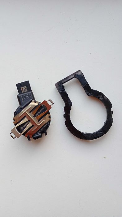 Датчик дождя R Б/У 285353610