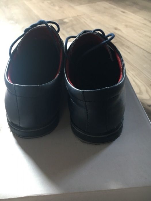 Buty skórzane r. 32