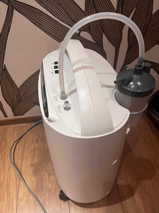 Koncentrator tlenu Yuwell 8F 3AW