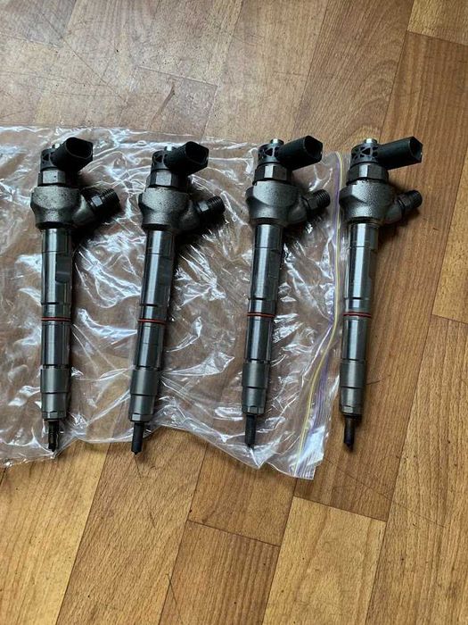 Форсунки 2.0  tdi audi VW 04L130277AC