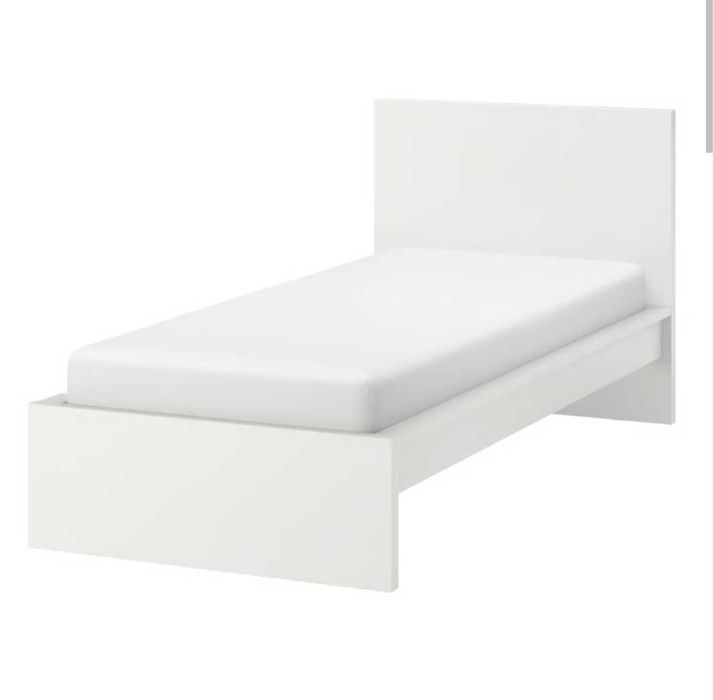 Vendo cama de solteiro branca