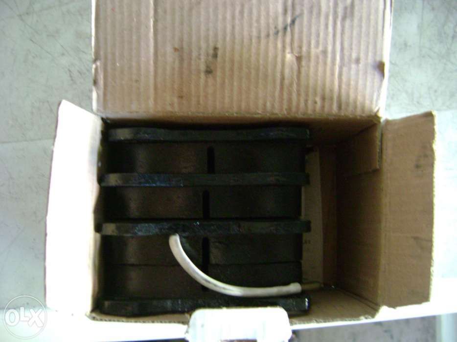 Vendo pecas para peugeot 504/505 Pneus ímpar