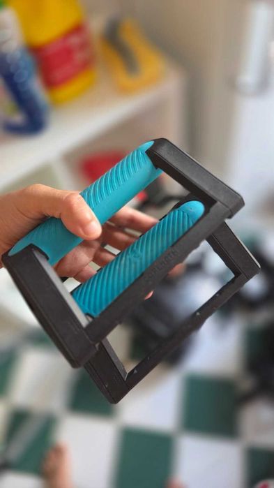 Kit Treino em Casa Decathlon — Roda Abdominal, Pegas, Elástico e Mais