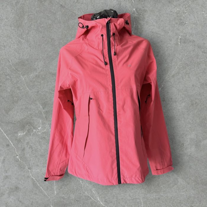 Trekkingowa funkcyjna nieprzemakalna kurtka damska