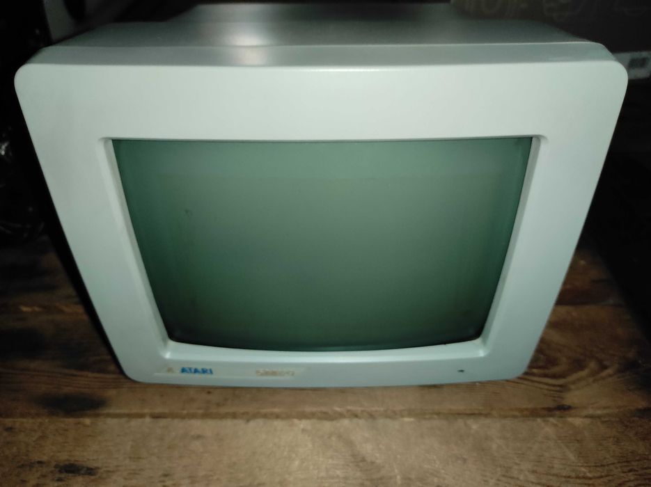 Monitor Atari ST w Kartonie. Folia na Logo ,Te same numery, Ładny stan !