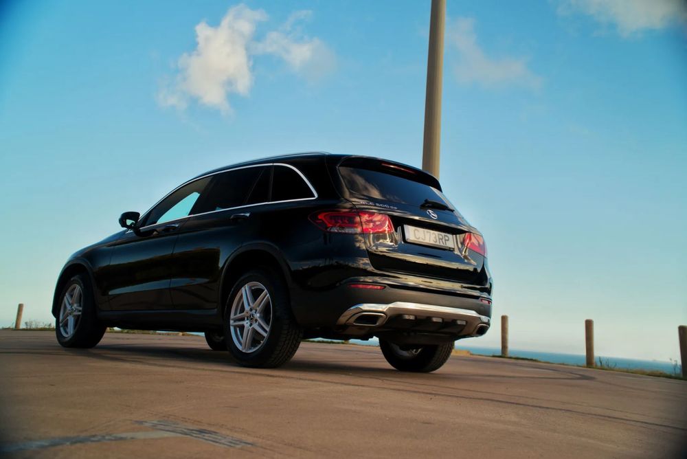 Mercedes-Benz GLC 300 de 4Matic 9G-TRONIC AMG Line foto 4