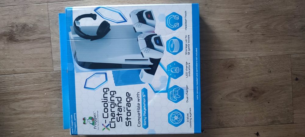 Stacja chłodząca+ładowarka do padów PS5