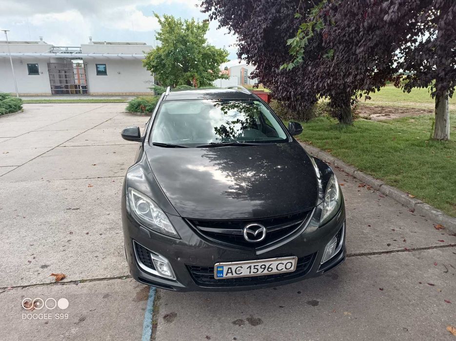 Mazda 6 легковий автомобіль
