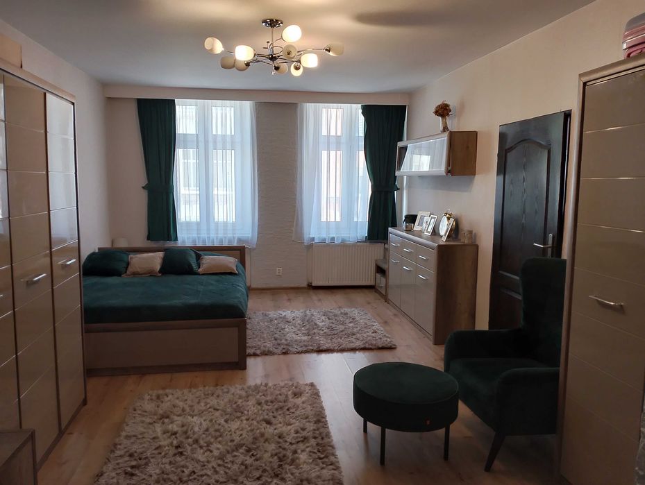 Przestronne 4 pokoje w Centrum Zgorzelca – 80m², 1. piętro, Kamienica, Ogrzewanie Gazowe