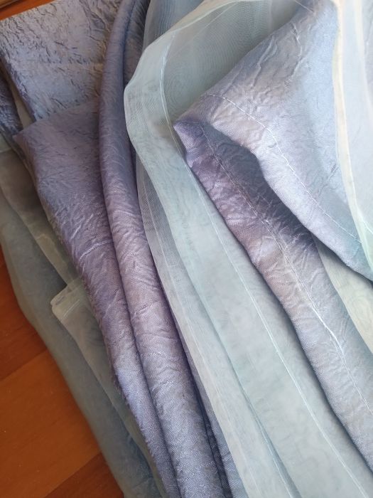 Cortinas duplas em azul claro