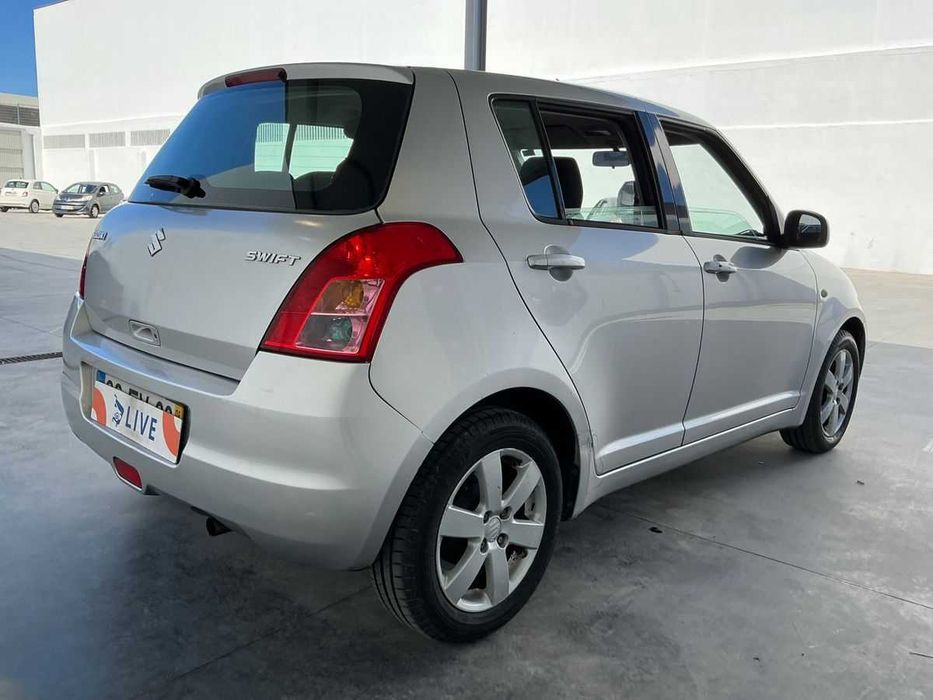 Suzuki Swift 1.3 GLX | Único Dono | Nacional | Só 123.000km |