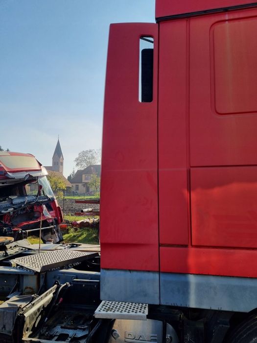 SPOILER SPOJLER OWIEWKA ZAKABINOWA RH DAF XF 105