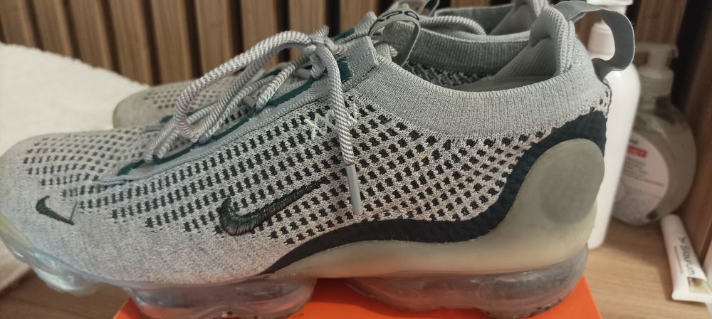 Sprzedam obuwie Nike Air VapourMax