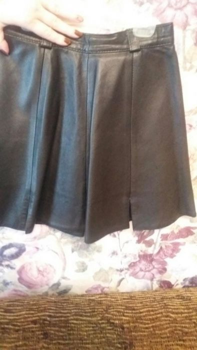 юбка женская.Кожа натуральна,на подкладке.