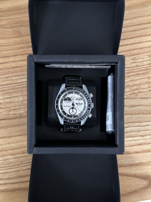 Годинник Swatch x Omega MoonSwatch Mission to Earthphase