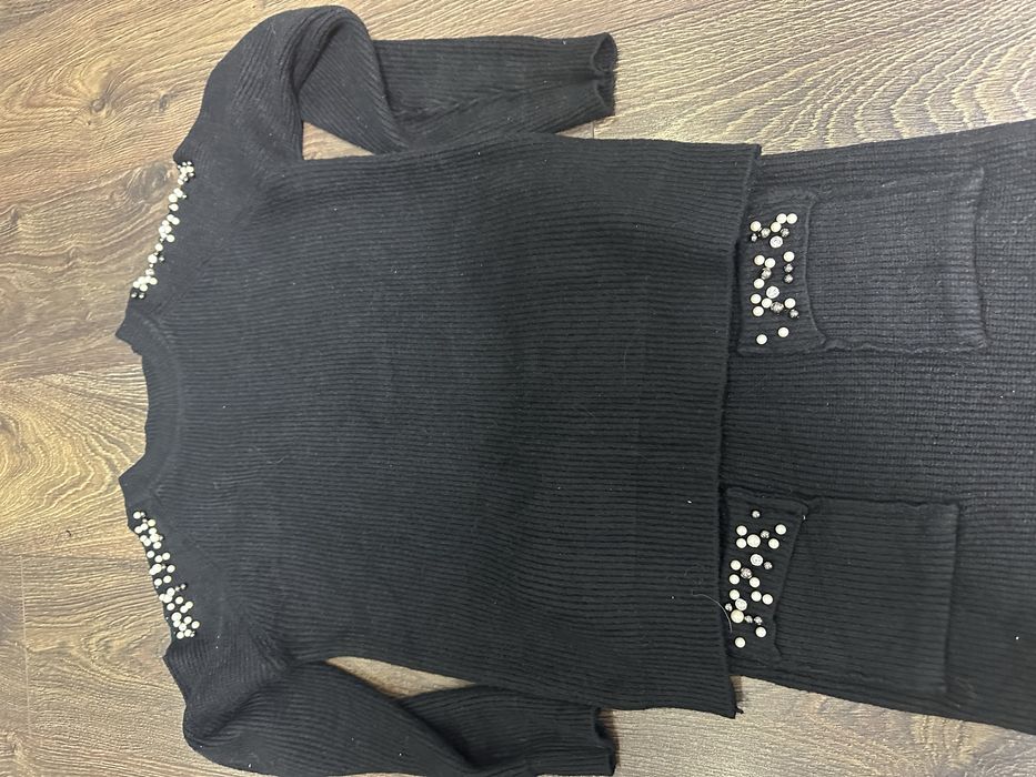 Женский вязаный костюм