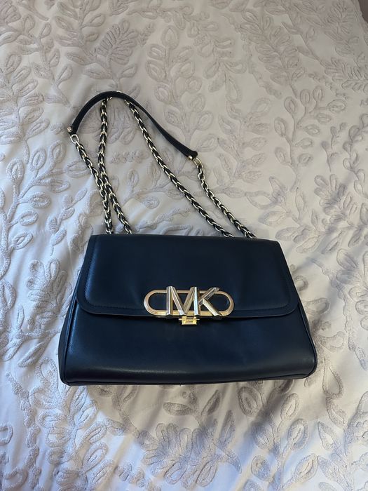 Michael Kors skórzana torebka Nappa crossbody na ramię czarna złote okucia