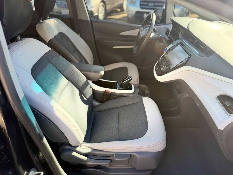Chevrolet Bolt EV      2021