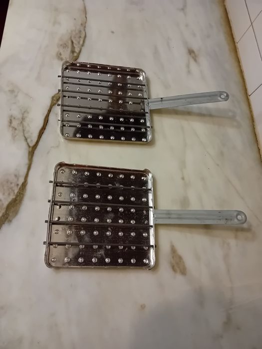 Conjunto de 2 Tostadores Manuais