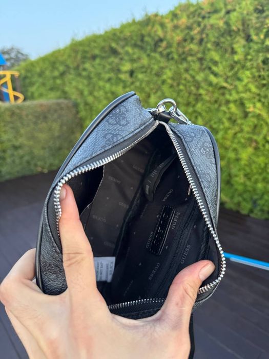 Сумка Guess Vezzola Smart через плечо сумка Гесс барсетка Гуес черная