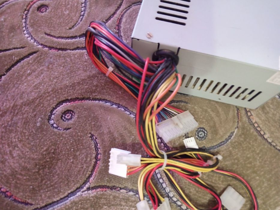 Блок питания ПК 250ват б/у в отличном состоянии