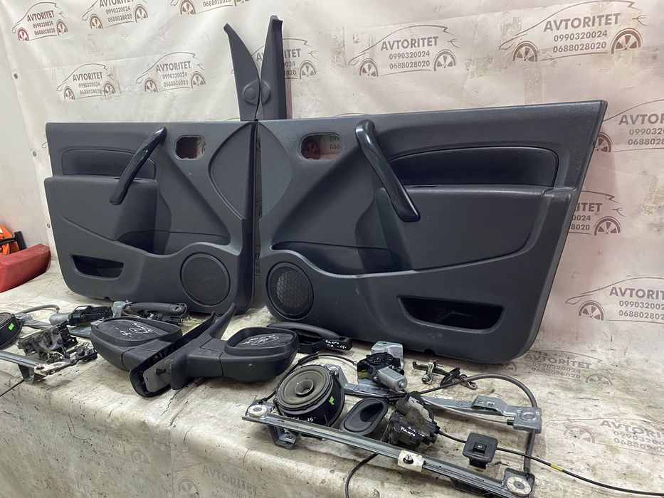 Дверні карти Рено Канго 2-3 замки ручки