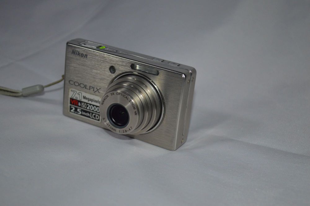 Nikon Coolpix S500 7.1MP 3x Zoom Full HD стильний металевий корпус/ 3x оптичний зум
