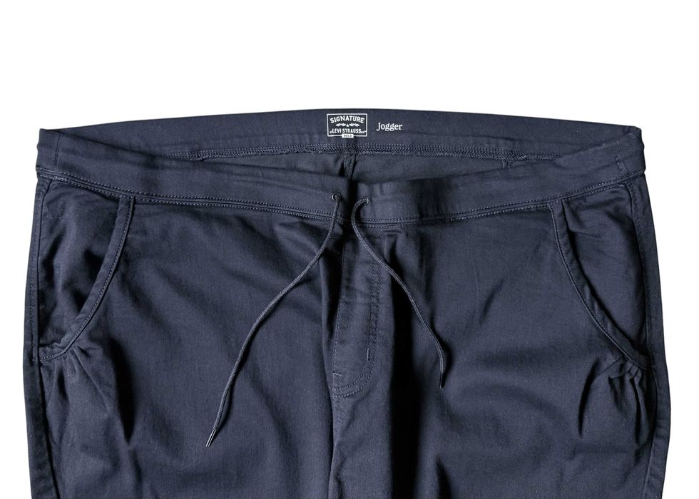 Levi’s signature gold joggers W38,  stan bardzo dobry