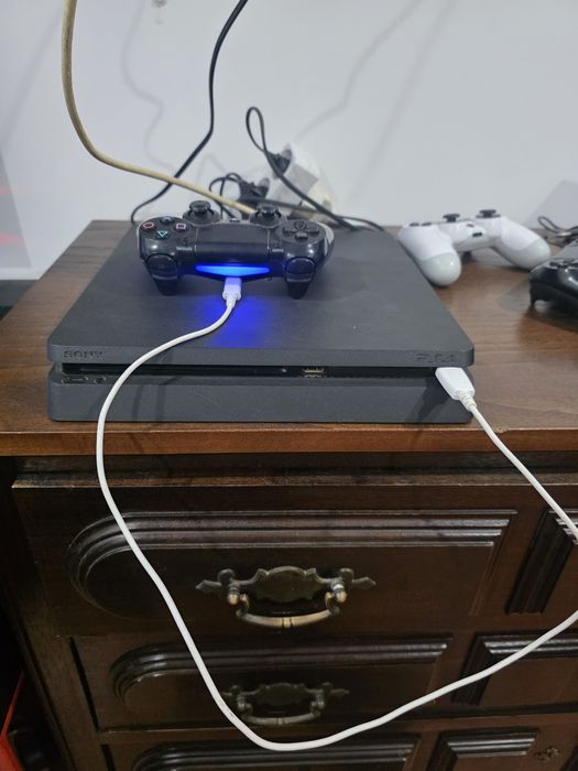 Vendo 2 ps4 a funcionar