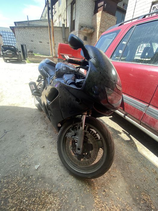 Kawasaki 900 кубов