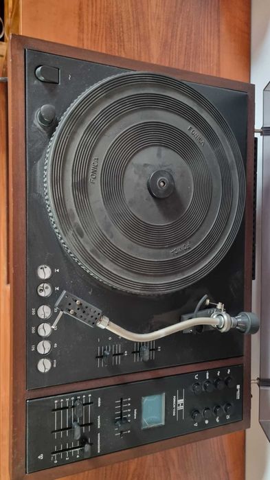 Gramofon Unitra Daniel WG 1100 fs ze wzmacniaczem uszkodzony