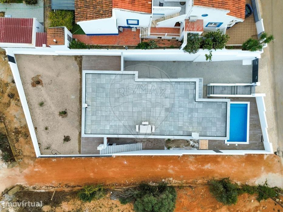 Moradia T4 para venda