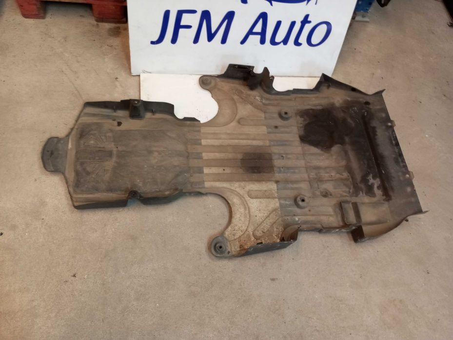 Resguardo inferior motor Jaguar XF 250