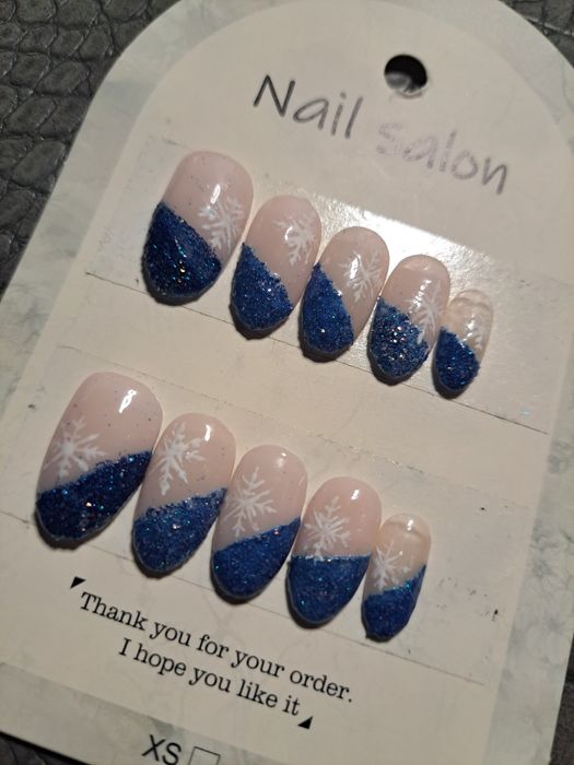 Press on nails. Handmade. Tipsy. Świąteczne.