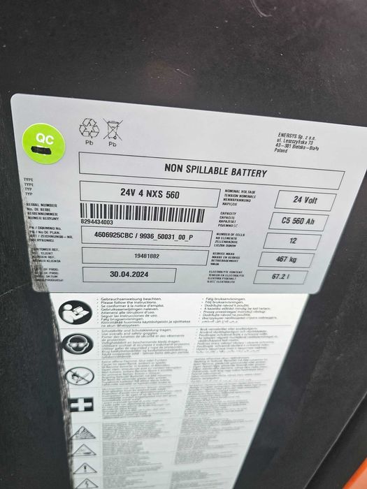 Ciągnik przemysłowy traktor elektryczny magazynowy r2017 TOYOTA TSE300