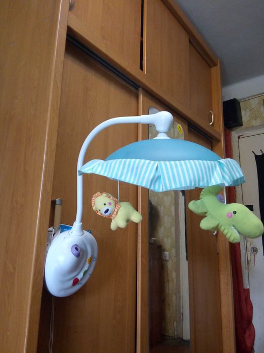 Мобіль для дитячої кроваті