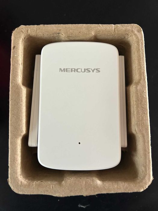 Mercusys AC1200 Wi-Fi Range Extender - ME30