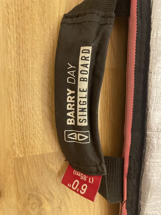 Prancha de surf 5’8 equipada