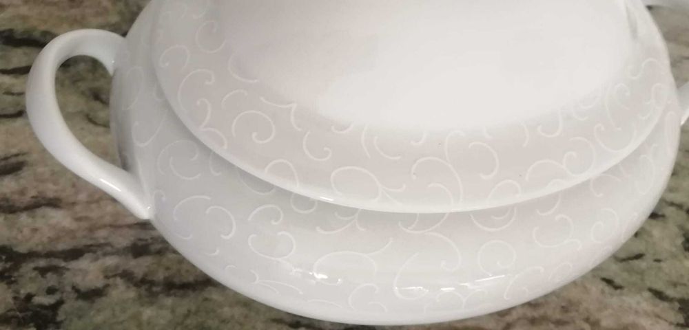 TERRINA serviço jantar ARABESCO, Vista Alegre, em porcelana, como nova
