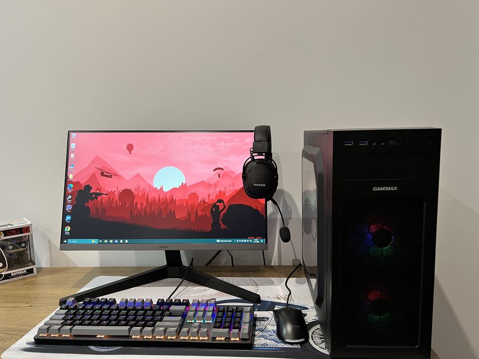 Ігровий пк + навушники та мишках