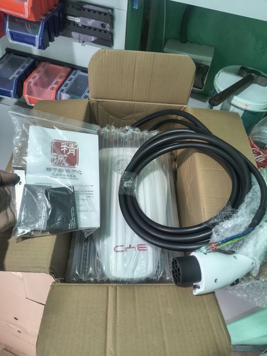 Зарядний настінний пристрій BYD 7.4 кВт GB/T AC 32А 1-фаза