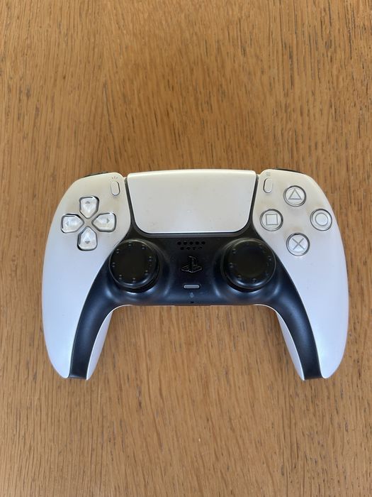 Pad do ps5, bardzo dobry stan