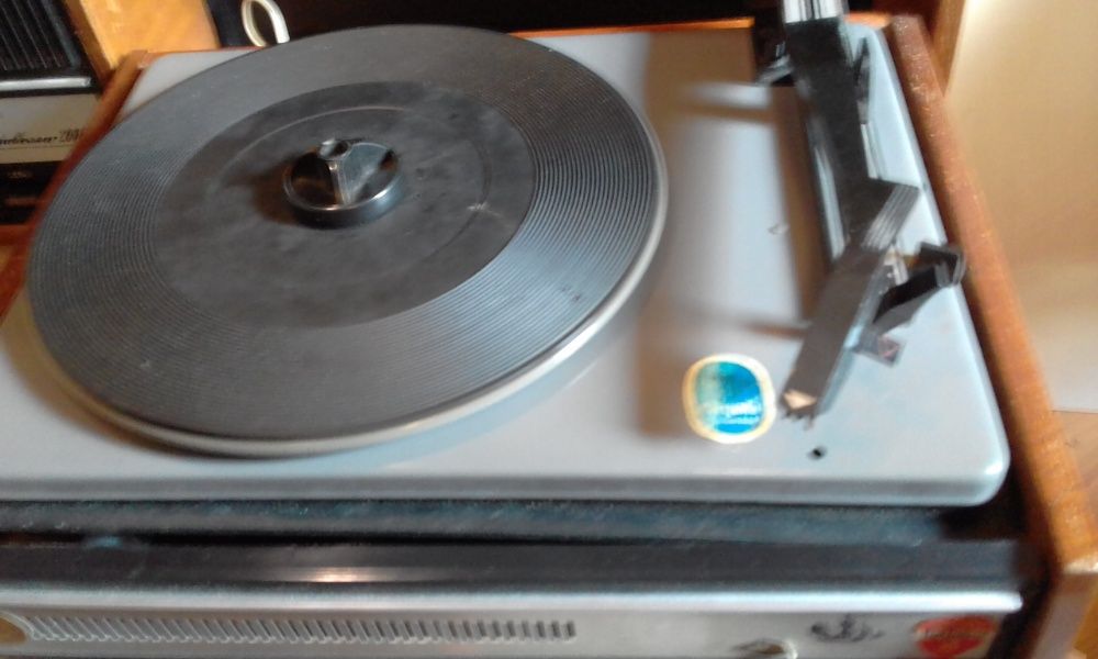 Радиола Каравела.