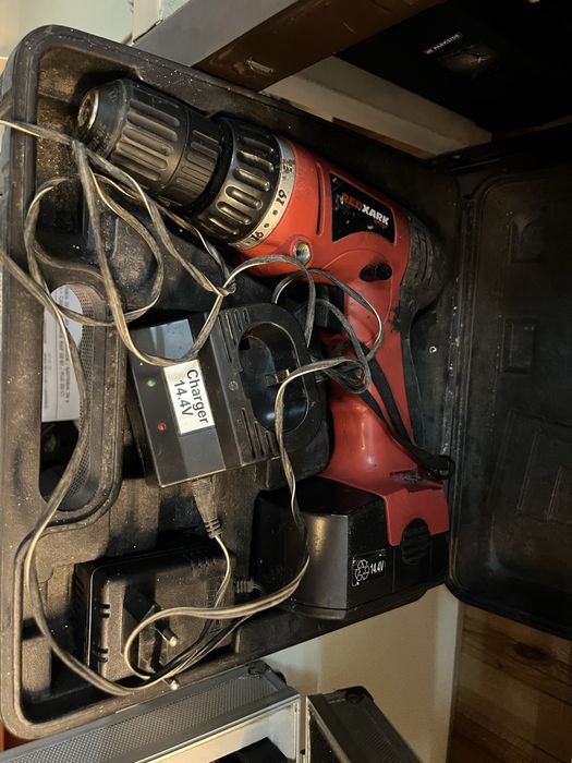 Berbequim sem fios em bom estado