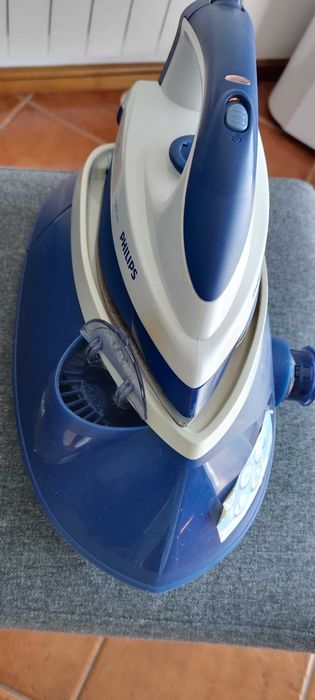 Ferro a Vapor - Philips InstantCare GC7510